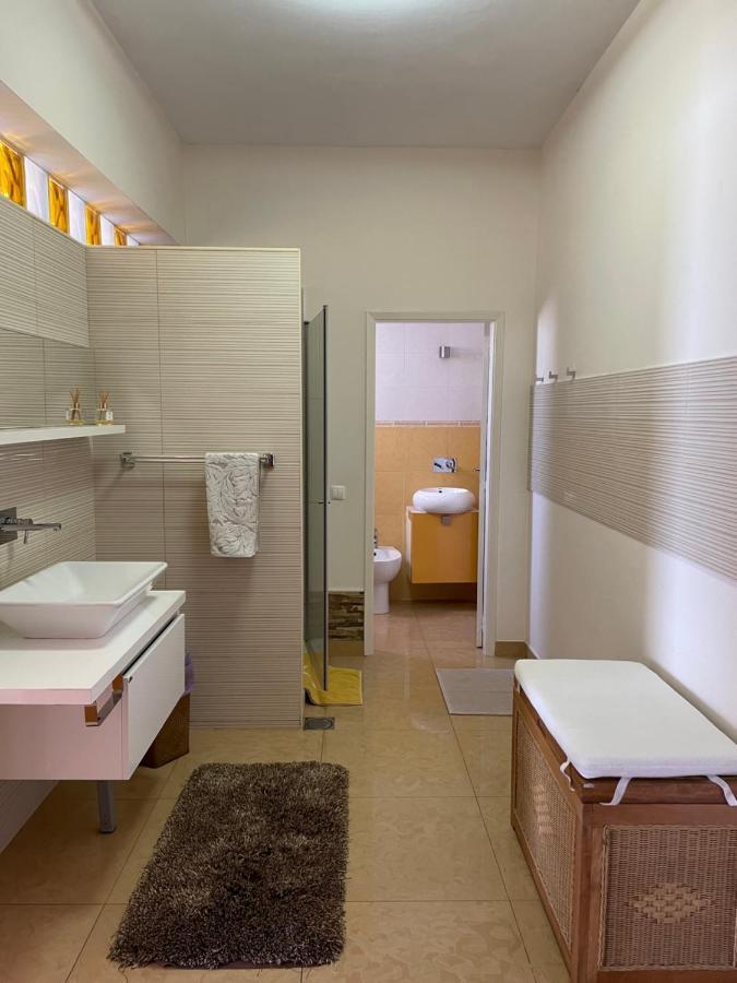 Villa Isabela - Car Rental For Free Canico  Exterior photo