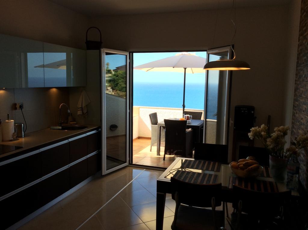 Villa Isabela - Car Rental For Free Canico  Exterior photo